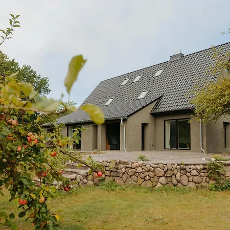 בית נופש Historic Settler's House With Charm By Mellensee *